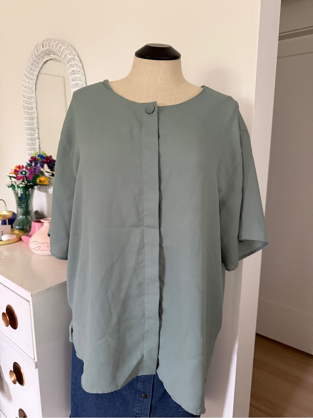 Plus Size Maggie Lawrence Boxy Short-Sleeve Blouse in Sage Green